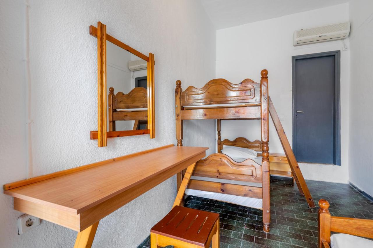 The Pink Palace Hostel Agios Gordios  Ruang foto