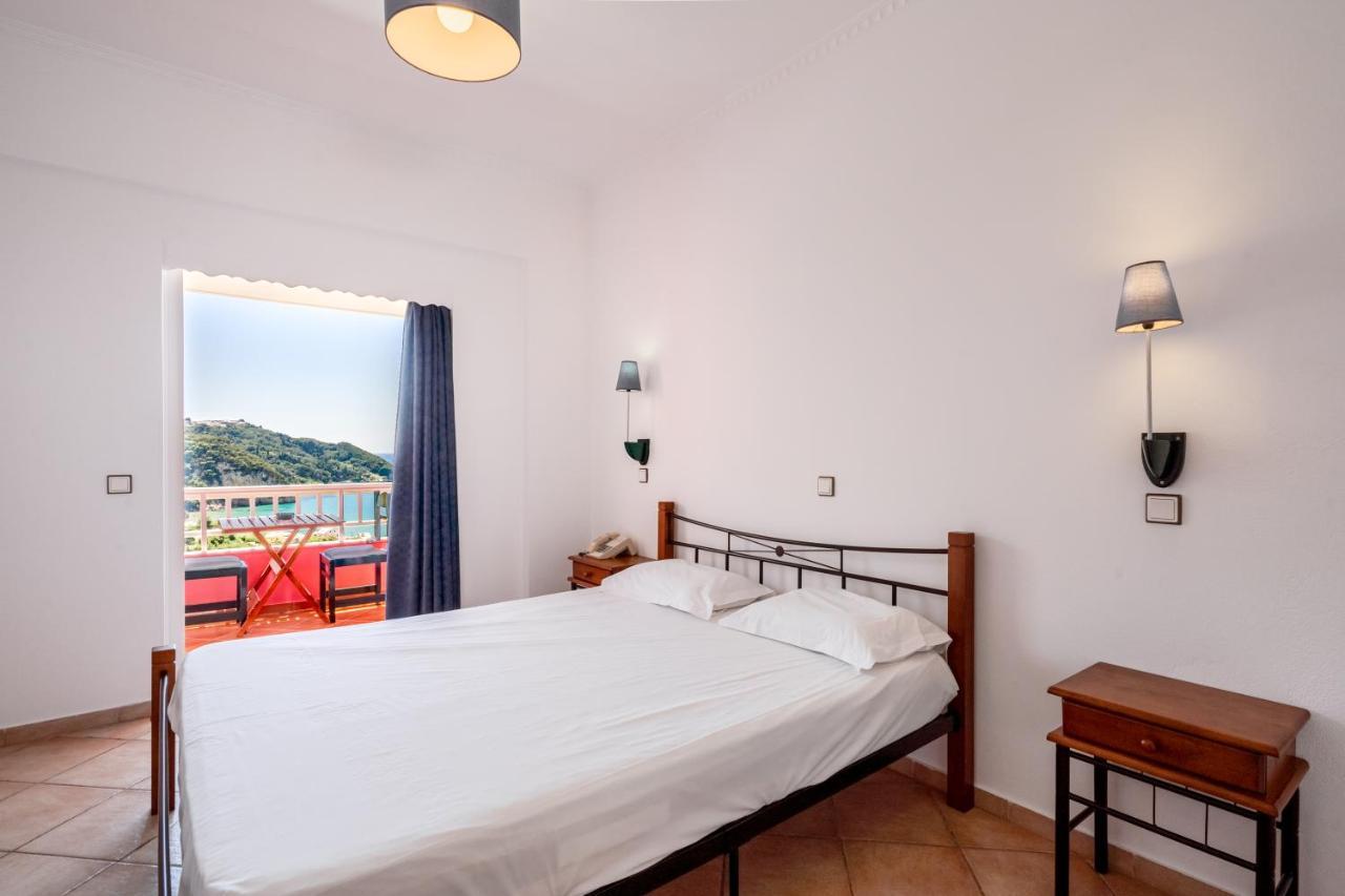 The Pink Palace Hostel Agios Gordios  Ruang foto