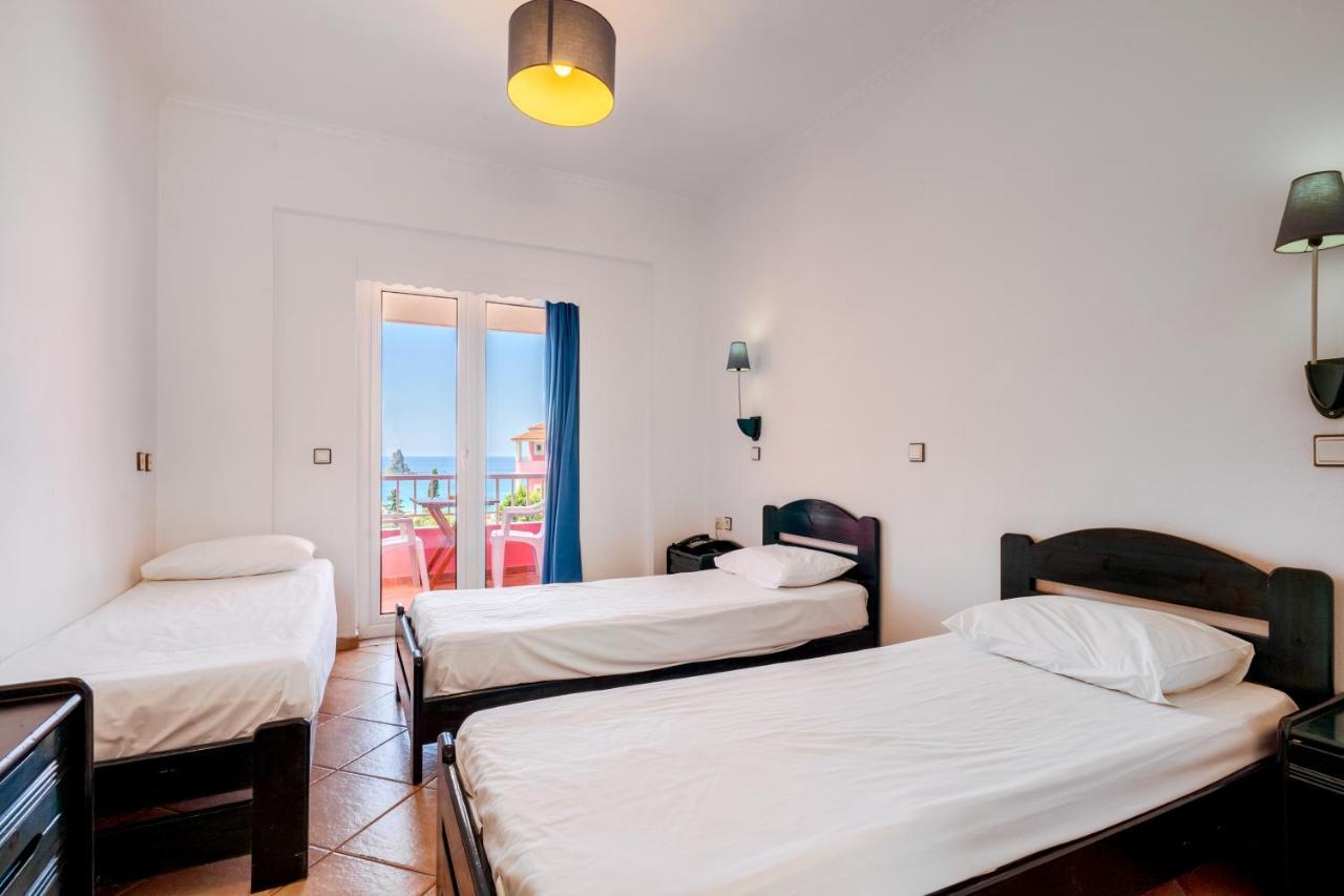 The Pink Palace Hostel Agios Gordios  Ruang foto
