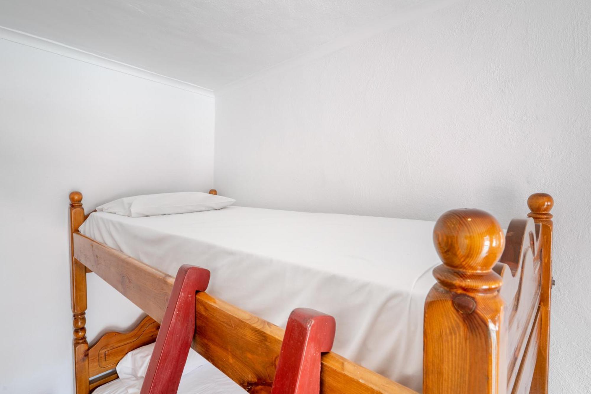 The Pink Palace Hostel Agios Gordios  Ruang foto