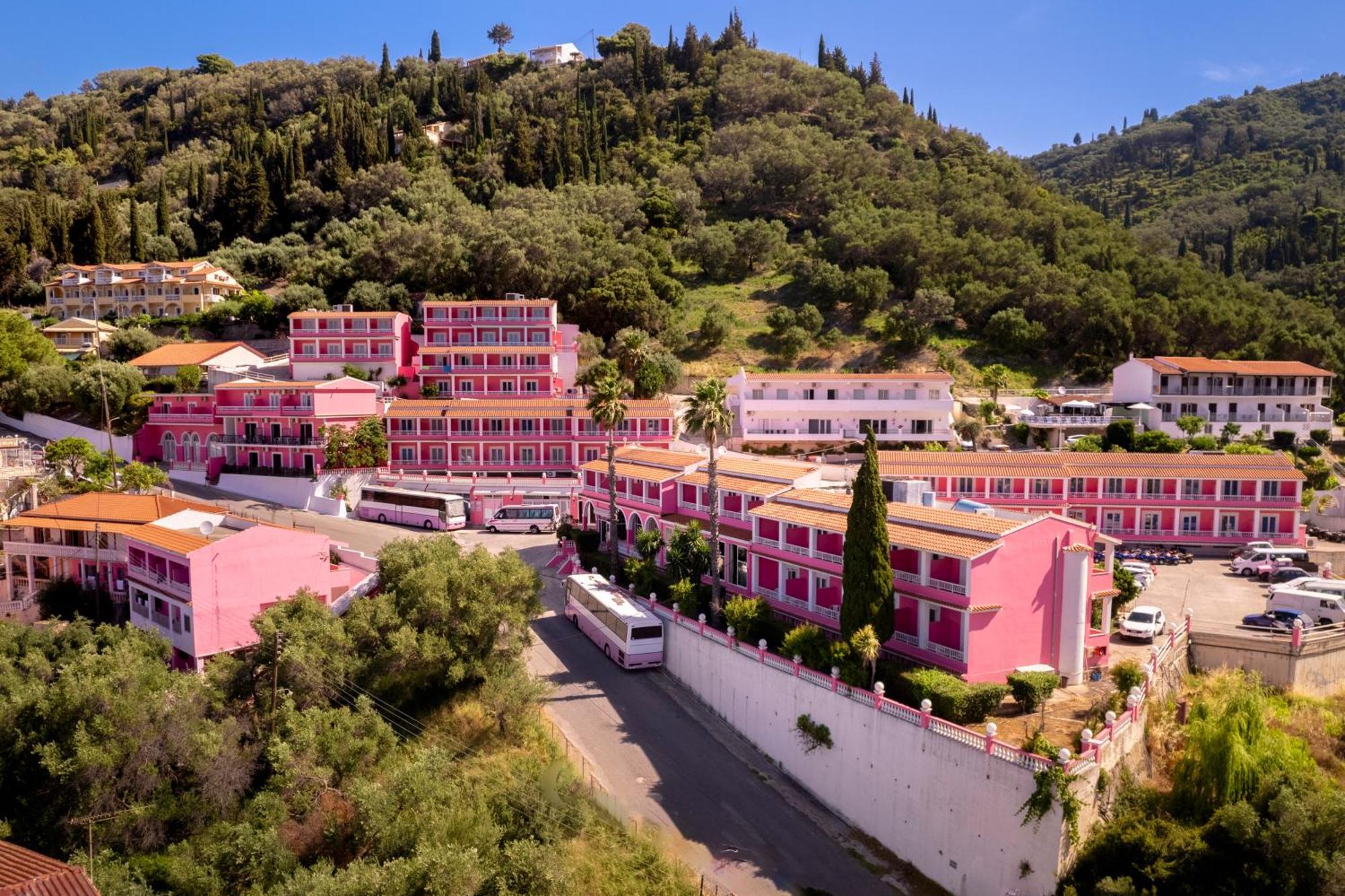 The Pink Palace Hostel Agios Gordios  Bagian luar foto
